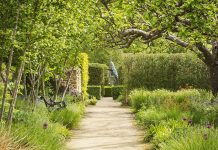 How to Make a Garden Border How-to-Make-a-Garden-Border