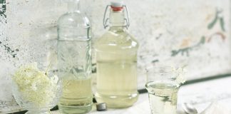 Recipes for creating a homemade herbicide with vinegar Recipes-for-creating-a-homemade-herbicide-with-vinegar