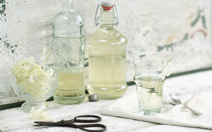 Recipes-for-creating-a-homemade-herbicide-with-vinegar