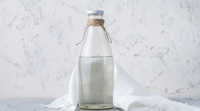 White vinegar as a herbicide White-vinegar-as-a-herbicide